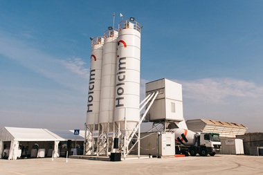 Holcim a investit peste 15 milioane euro în tehnologie la fabrica de BCA din Adjud, pentru creşterea capacităţii de producţiei