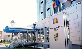 Consiliul Judeţean Cluj anunţă că Asocierea BT Capital Partners SA – Alpha Bank Romania SA se va ocupa de prima emisiune de obligaţiuni a judeţului / Peste 75 de milioane de euro

