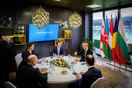 Reuniune ministerială la Budapesta pentru proiectul ”Coridorul Verde” - Ministrul Burduja a subliniat importanţa securităţii energetice a Europei şi a eliminării dependenţei de state care “au folosit energia ca armă sau cel puţin ca instrument de şantaj”