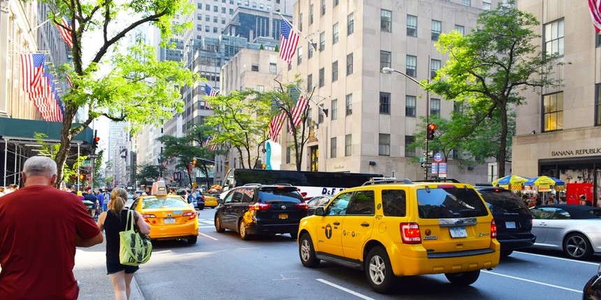 RAPORT Cushman & Wakefield: Fifth Avenue din New York rămâne cea mai scumpă destinaţie de retail din lume, Calea Victoriei se menţine pe locul 40 în clasament
