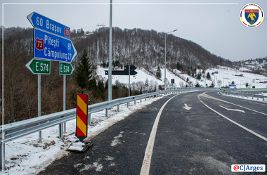 A fost deschis circulaţiei Podul Dâmboviţei, care face legătura între judeţele Argeş şi Braşov / Este cel mai lung pod în arc din România, investiţie de peste 46 de milioane de lei - VIDEO