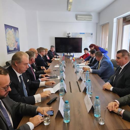 Sebastian Burduja: Am semnat un Memorandum de Înţelegere cu American Biocarbon Delaware LLC, marcând astfel începutul unei ere noi pentru Valea Jiului - una a energiei verzi şi a sustenabilităţii