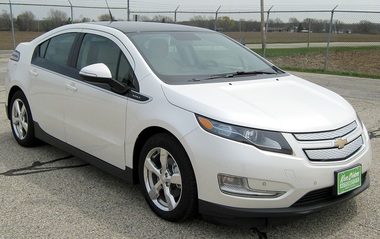 Statele Unite investighează 73.000 de maşini hibride Chevrolet Volt în legătură cu pierderea puterii