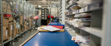 Proiect Autoritatea din Comunicaţii: Limita de greutate a coletelor, în acord cu reglementările în materie, se modifică de la 50 kg la 31,5 kg