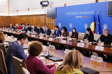 Deficit bugetar estimat, pentru 2024, la 86,6 miliarde de lei, adică 5% din PIB, conform proiectului bugetului de stat, publicat în transparenţă publică, alături de bugetul asigurărilor sociale de stat pe 2024 - DOCUMENTE