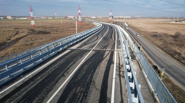 DRDP Timişoara: A fost deschisă circulaţia pe pasajul denivelat de pe centura de ocolire Arad peste linia de cale ferată Arad – Bucureşti / Investiţie de peste 37 de milioane de lei

