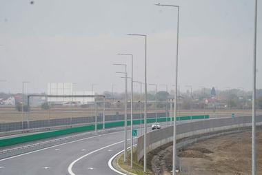 Cristian Pistol: Mâine la ora 12.00 se deschid circulaţiei aproximativ 9 km din A0 Sud, între DN5 şi DN6 / Secretar de stat: Ajungem la un total de 96 km de autostradă şi drum expres finalizaţi în acest an