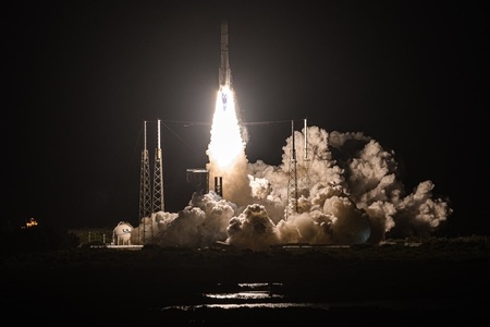 Reuters: Debutul rachetei Vulcan aduce o mult aşteptată concurenţă pentru dominaţia SpaceX