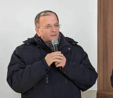 Gheorghe Flutur va propune consilierilor judeţeni din Suceava aprobarea unui parteneriat cu CNAIR pentru realizarea unui drum de legătură cu A 7 / Va permite preluarea traficului greu din PTF Vicovu de Sus / Proiect de peste 97 de milioane de euro