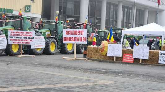 Protestul fermierilor de la Timişoara se încheie, tractoarele urmează să fie duse din parcarea din centrul oraşului