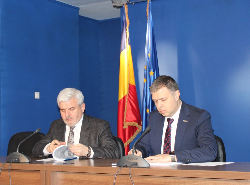 Autoritatea pentru Reformă Feroviară şi Alstom au semnat un contract de 150 de milioane de euro pentru livrarea a 16 locomotive electrice Traxx 3 MS cu servicii de mentenanţă pentru 20 de ani
