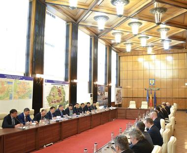Sorin Grindeanu, întâlnire cu omologul din Kazahstan / S-a discutat despre cooperarea în domeniul transporturilor de mărfuri şi valorificarea Portului Constanţa