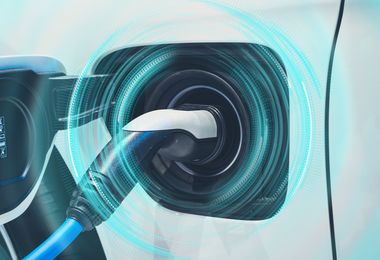 Vânzările globale de vehicule electrice au crescut în ianuarie cu 69% în termeni anuali, dar au scăzut cu 25% faţă de decembrie - raport