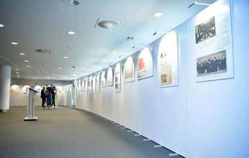 Expoziţia „Tezaurul de aur al Băncii Naţionale a României trimis la Moscova şi niciodată returnat - o pretenţie mai veche de un secol”, inaugurată la Parlamentul European /Băsescu: Convingerea mea e că Tezaurul va reveni acasă şi momentul nu e departe