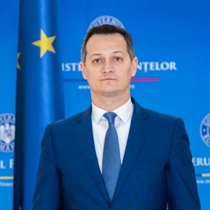 CONFERINŢA NEWS.RO – Secretar de stat la Finanţe: Necesarul de finanţare anul acesta, ţinând cont de deficit şi de refinanţarea datoriei publice, e de 181 de miliarde de lei /Am încercat un echilibru între finanţarea pe pieţele interne şi pe cele externe
