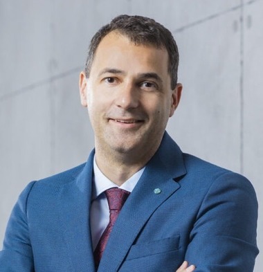 CONFERINŢA NEWS.RO – Ionuţ Lianu (CEC Bank):  România se află, economic, într-un context care „apare o dată într-o generaţie”. Deci e crucial cum folosim acest moment şi spre ce direcţionăm investiţiile