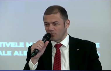 CONFERINŢA NEWS.RO – Alex Milcev, Chair of the AmCham Tax Committee: Este posibil să mai apară şi alte restricţii în privinţa microîntreprinderilor. Sunt două îngrijorări diametral opuse în mediul de afaceri
