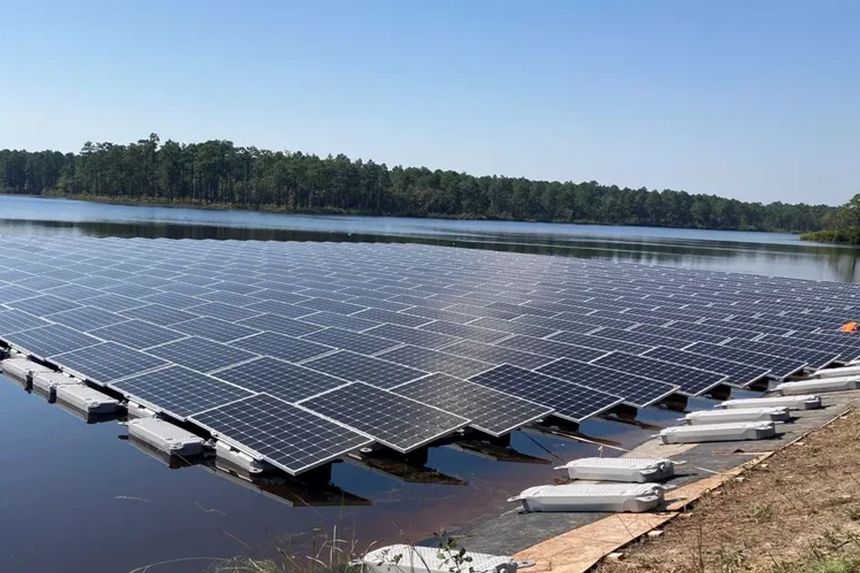 Turcia a inaugurat prima centrală solară plutitoare instalată pe un lac de acumulare pentru irigaţii