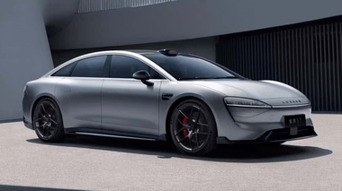 Huawei: Chery Auto a început livrările în masă de sedanuri electrice Luxeed S7 