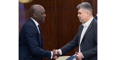 Ciolacu, întrevedere cu reprezentanţi ai instituţiilor financiare internaţionale / Discuţii despre investiţiile private în infrastructură şi planul de acţiune pentru dezvoltarea proiectelor eoliene offshore la Marea Neagră