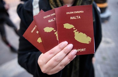 Familiile bogate din SUA solicită din ce în ce mai mult a doua cetăţenie şi drept de rezidenţă, ca o modalitate de a-şi acoperi riscul financiar