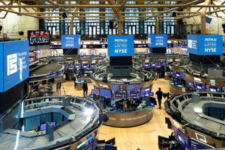 UPDATE: NYSE spune că problema tehnică care a făcut ca Berkshire Hathaway să fie afişată cu o scădere de 99% a acţiunilor a fost rezolvată
