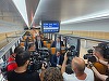 Grindeanu, vizită la Gara de Nord pentru a vedea cele 5 vagoane şi 2 locomotive modernizate din fondurile CFR Călători: Mai sunt 7 contracte, prin PNRR, pentru modernizarea a 75 de locomotive şi a 139 vagoane