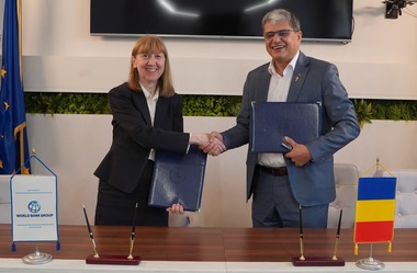 Ministrul Finanţelor, întâlnire cu vicepreşedintele Băncii Mondiale / S-a discutat despre reformele sistemului fiscal / S-a semnat un amendament pentru împrumuturile acordate României / Boloş: Mecanism de răspuns rapid şi eficient în situaţii de urgenţă