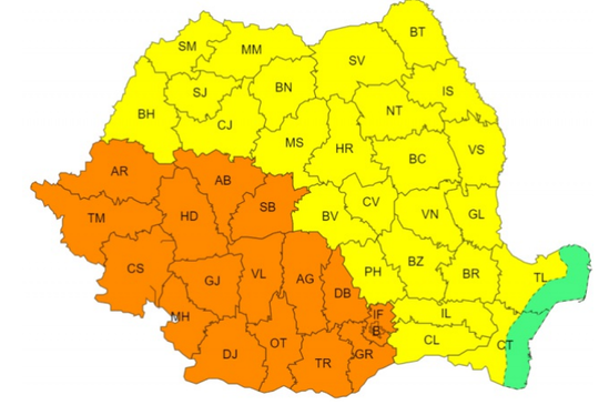 CNAIR anunţă restricţii de circulaţie pentru maşinile mai mari de 7,5 tone cauzate de caniculă / Judeţele vizazte / Excepţii

