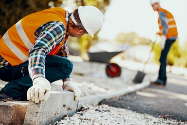 Executivul a alocat peste 1,79 miliarde lei din Fondul de rezerve pentru continuitatea derulării unor programe de investiţii