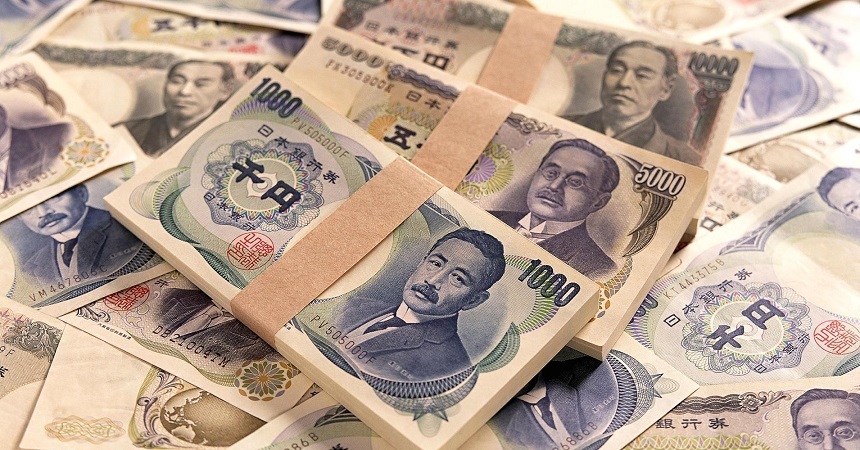 Yenul japonez a scăzut vineri faţă de dolarul american până la un nou minim al ultimilor 38 de ani