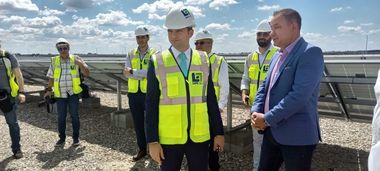 UPDATE - Parc cu panouri fotovoltaice cu o capacitate de 5 MW inaugurat la Valea Călugărească. E primul proiect finalizat care vizează producerea de energie verde, cofinanţat prin PNRR. Investiţia, aproape 35 milioane lei - FOTO
