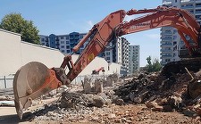 Garda de Mediu: Protecţia mediului se aplică şi când demolezi o casă, nu numai când construieşti / Amendă de 15.000 de lei pentru o firmă din Bucureşti

