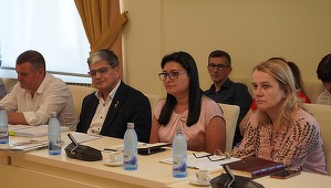 Boloş, după discuţia cu contabilii şi economiştii: Au recunoscut şi dumnealor nevoia imperioasã de a introduce instrumente moderne digitale pentru colectarea TVA / Ministerul nu exclude revenirea la legea prevenţiei