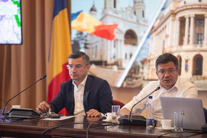 Dezbatere publică pentru emiterea Acordului de mediu pentru A8 – Costel Alexe: După atâţia ani de aşteptare şi promisiuni, avem, în sfârşit, siguranţa că vom circula pe autostradă în următorii ani şi că vom avea legătura promisă cu vestul ţării

