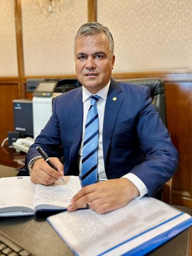 Adrian-Ioan Veştea, întâlnire cu Ambasadorul Extraordinar şi Plenipotenţiar al Japoniei în România: Continuăm să dezvoltăm cooperarea româno-niponă în domeniile urbanismului şi construcţiilor

