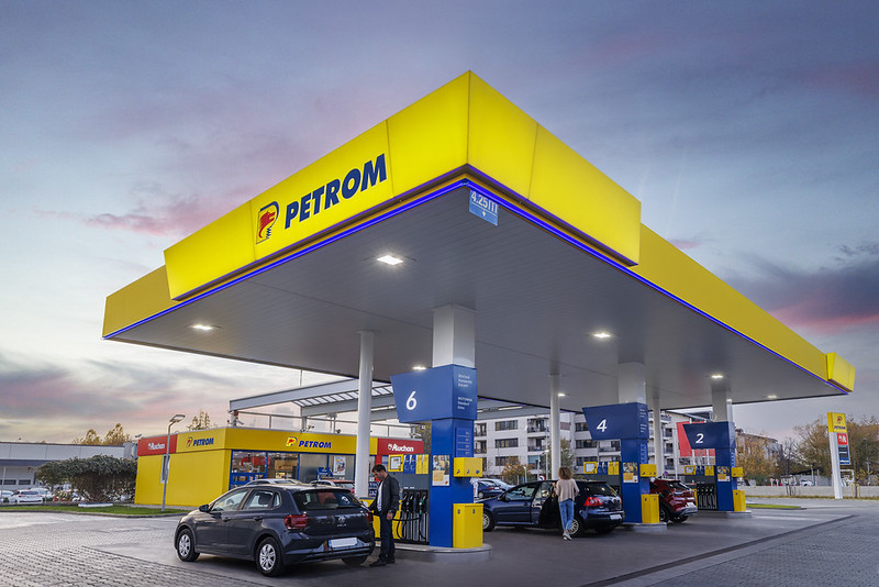 Profitul net al OMV Petrom a crescut în primul semestru de aproape trei ori, la 2,628 miliarde lei, iar veniturile din vânzări au scăzut cu 3%, la 17,248 miliarde lei