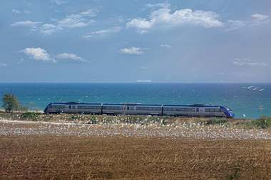 Două oferte depuse la licitaţia pentru electrificarea şi reabilitarea căii ferate Constanţa-Mangalia 