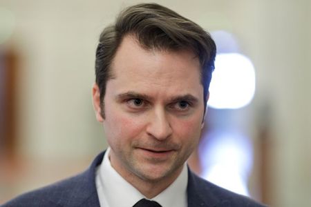 Ministrul Energiei, Sebastian Burduja, a prezentat în Guvern lista propunerilor de investiţii prioritare, finanţate prin Fondul pentru modernizare, care va transmisă către BEI, în vederea finanţării