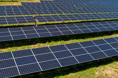 Libra Internet Bank finanţează cu 7,5 milioane de euro construirea unui parc fotovoltaic de 23,1 MW în Teleorman