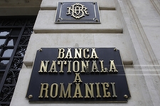 BNR: Rata anuală a inflaţiei va scădea până la finele anului curent pe o traiectorie fluctuantă şi mai ridicată decât cea evidenţiată în prognoza pe termen mediu din luna august. Riscurile la adresa comportamentului cursului de schimb al leului rămân semn