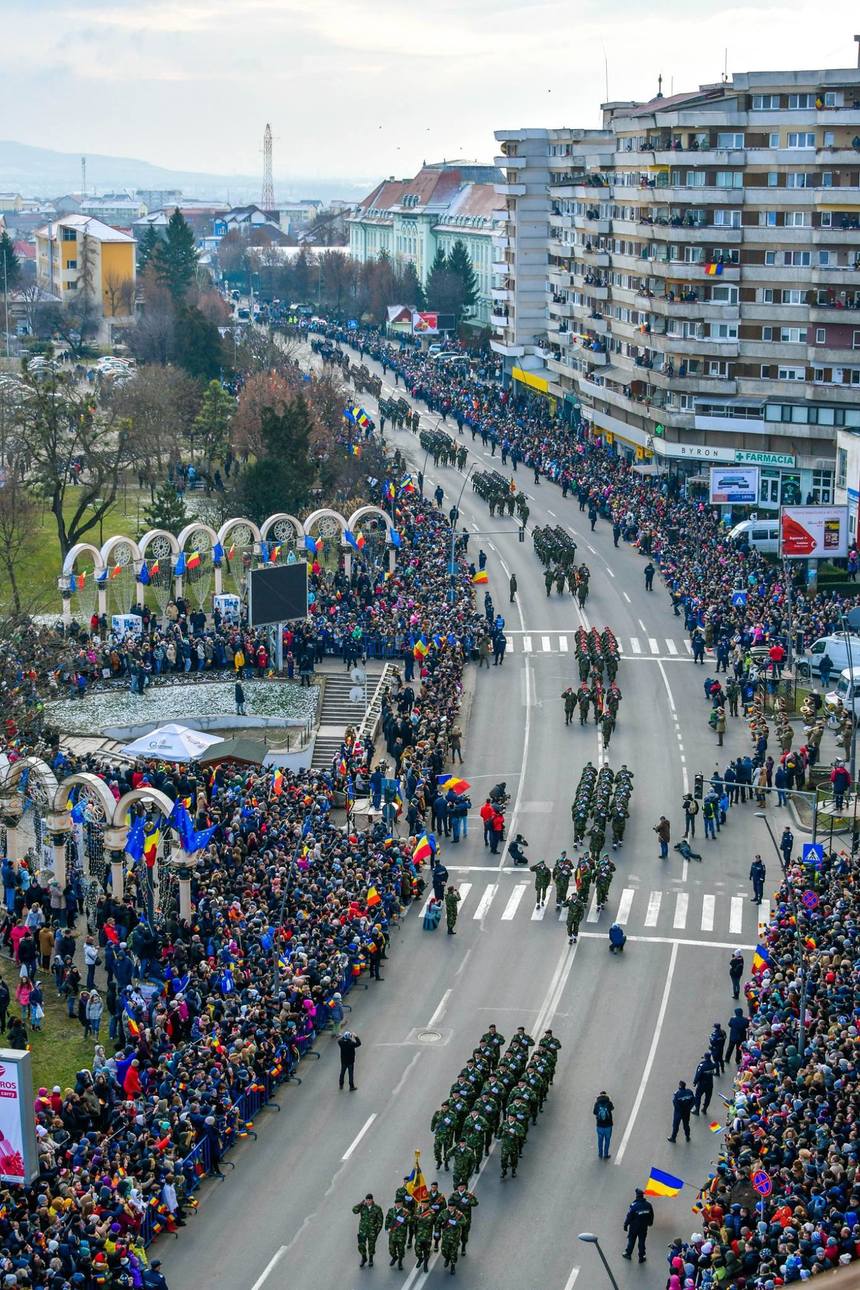 Judeţul Alba şi municipiul Alba Iulia primesc de la Guvern aproape 900.000 de lei pentru organizarea festivităţilor de Ziua Naţională a României