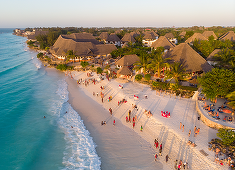 Scandalul persoanelor înşelate cu excursii de Revelion în Zanzibar -  Asociaţia Naţională a Agenţiilor de Turism le recomandă turiştilor să apeleze doar la agenţii de turism licentiate: Firma din Satu Mare care a prejudiciat 32 de turişti nu este agenţie 