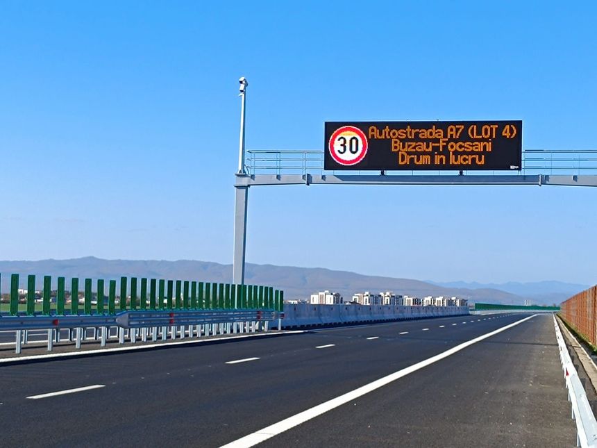 DRDP Iaşi: 2024 - statistic, cel mai bun an de după Revoluţie pentru infrastructura României / Zona Moldovei nu face abstracţie - avem nu mai puţin de cinci loturi din Autostrada Moldovei (A7), însumând 102 km, daţi în folosinţă în acest an - VIDEO