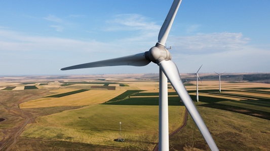 Electrica a finalizat achiziţia companiei Crucea Power Park SRL, producător de energie din surse eoliene