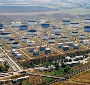 Sindicaliştii de la Oil Terminal SA anunţă declanşarea grevei nemulţumiţi de prevederile Ordonanţei trenuleţ