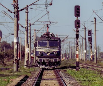 CFR a primit trei oferte pentru achiziţia serviciilor de proiectare şi execuţie lucrări pentru sporirea eficienţei economice şi a siguranţei feroviare prin creşterea nivelului de centralizare al instalaţiilor de semnalizare feroviară