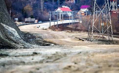Proiectul centurii ocolitoare a oraşului Comarnic, care va fluidiza traficul către Valea Prahovei, a primit avizele necesare. Urmează o Hotărâre de Guvern care să includă modificările necesare traseului
