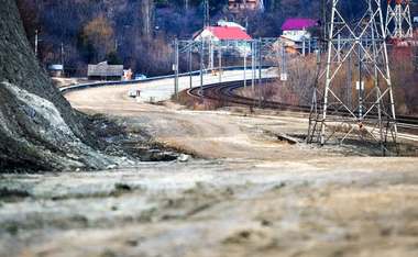 Proiectul centurii ocolitoare a oraşului Comarnic, care va fluidiza traficul către Valea Prahovei, a primit avizele necesare. Urmează o Hotărâre de Guvern care să includă modificările necesare traseului
