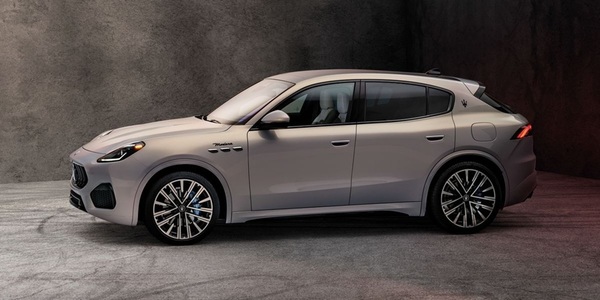 Stellantis recheamă peste 27.000 de vehicule Maserati în SUA, din cauza unei probleme la camera de marşarier